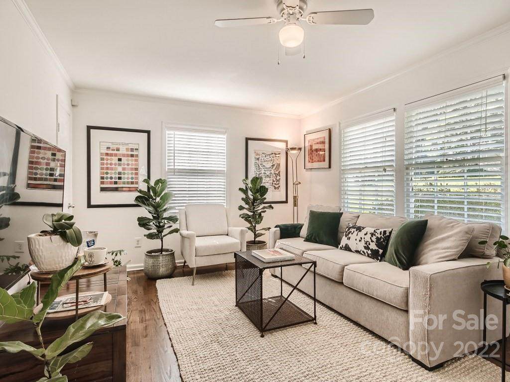 1834 Cochran Place - Photo 1