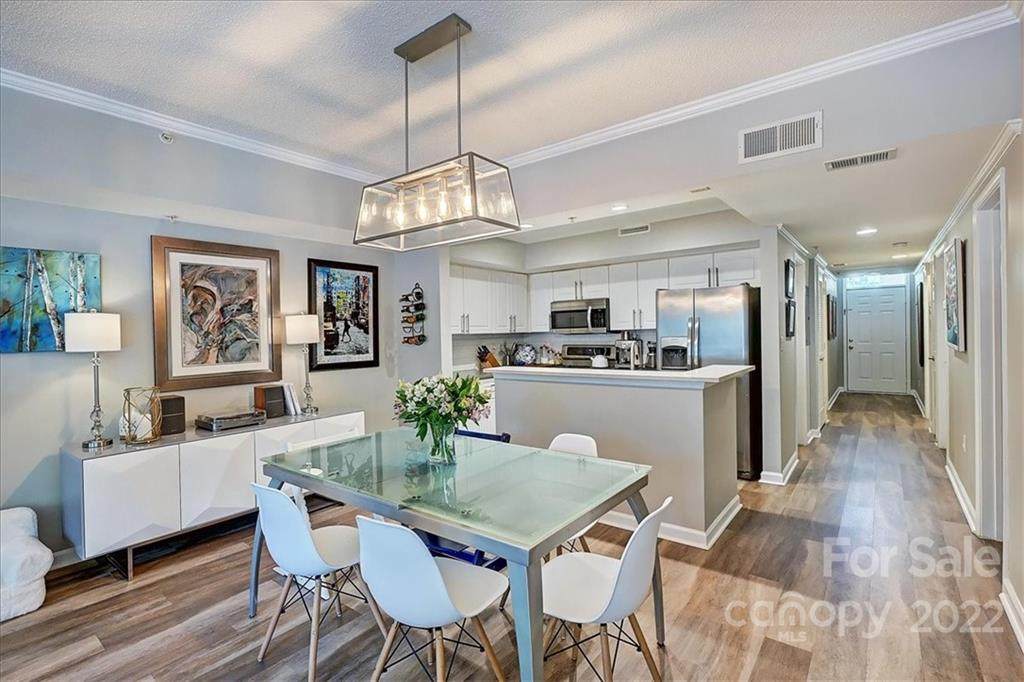 405 7th Street - Photo 1