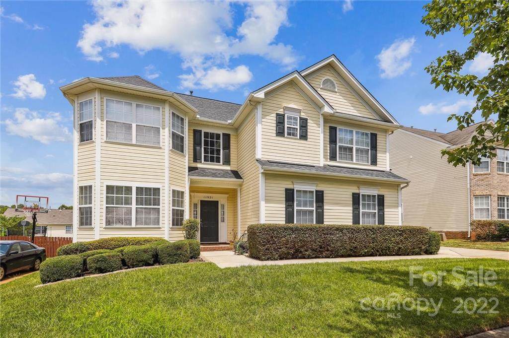 11921 Regal Lily Lane - Photo 1