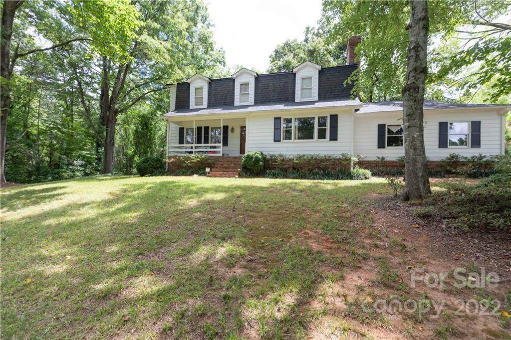 208 Grady Drive - Photo 1