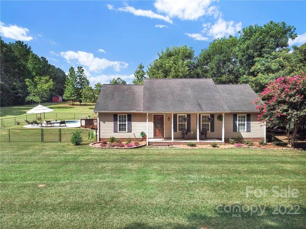 1649 Riverside Road - Photo 1
