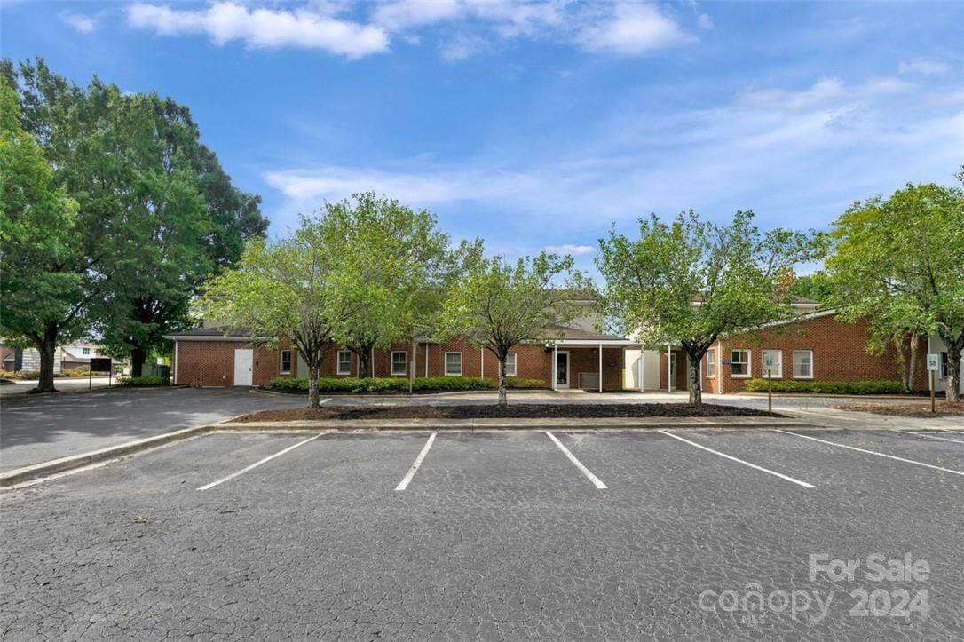 1201 Colonial Commons Court - Photo 1