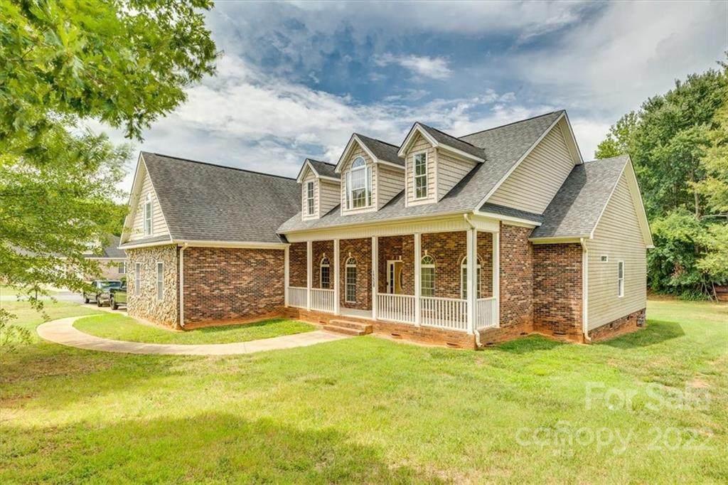 1308 Kerrington Way - Photo 1