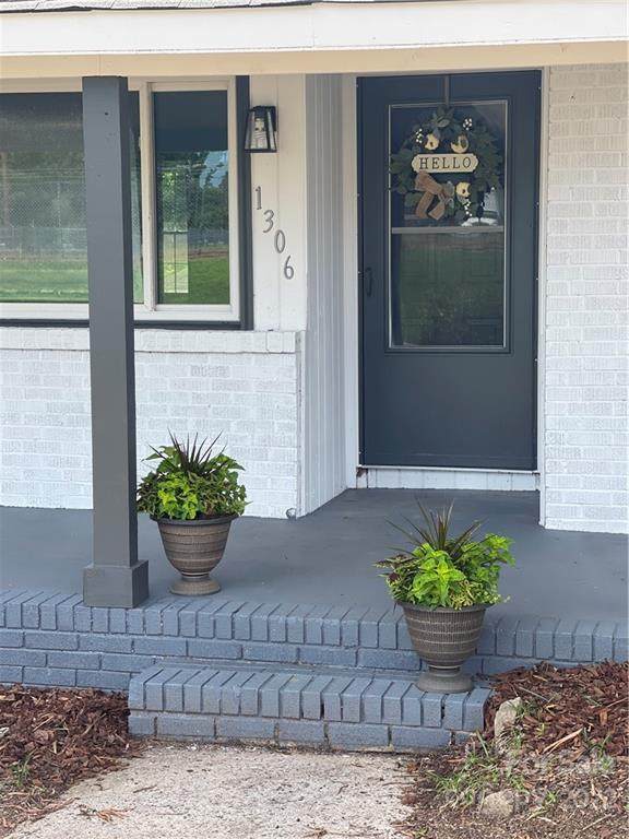 1306 Chipola Street - Photo 1