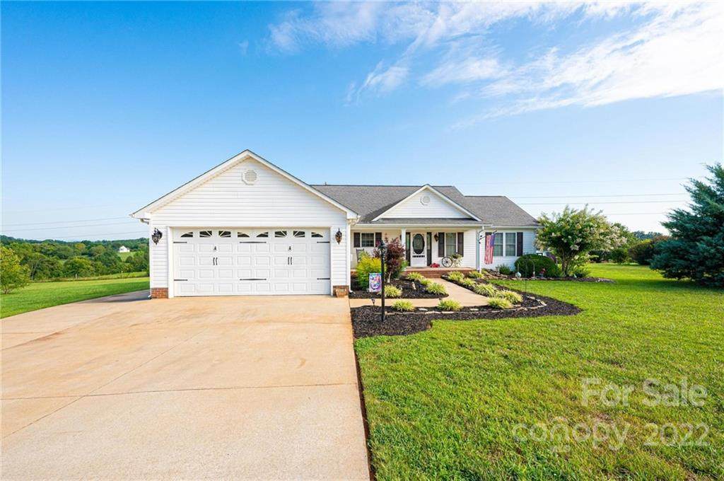 2208 Carriage Lane - Photo 1