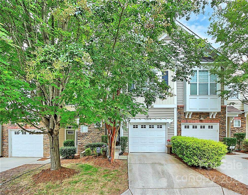 846 Petersburg Drive - Photo 1