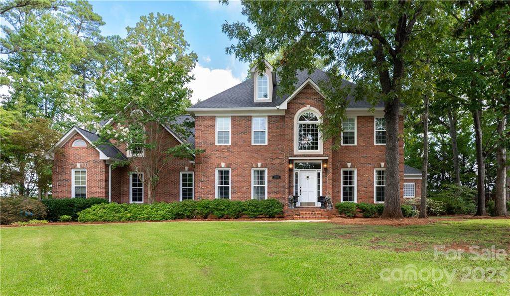 1699 Hunting Court - Photo 1