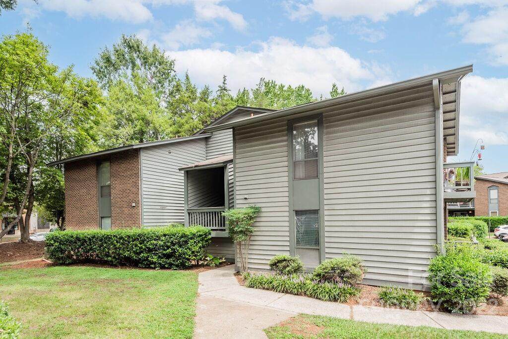 4918 Sardis Road - Photo 1