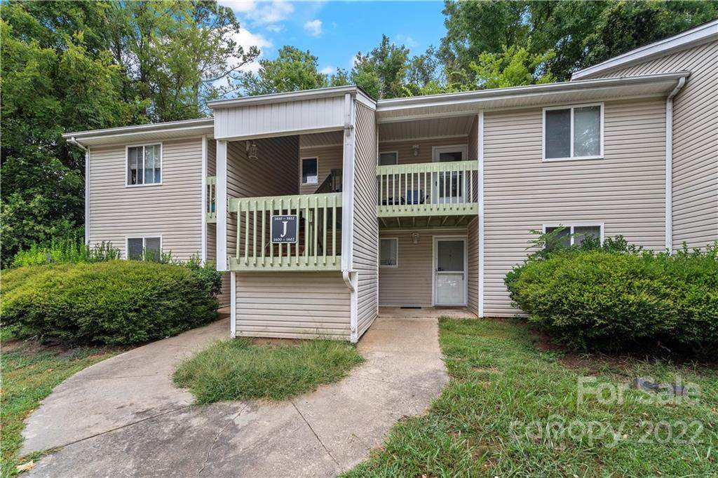 1602 Eagles Place - Photo 1