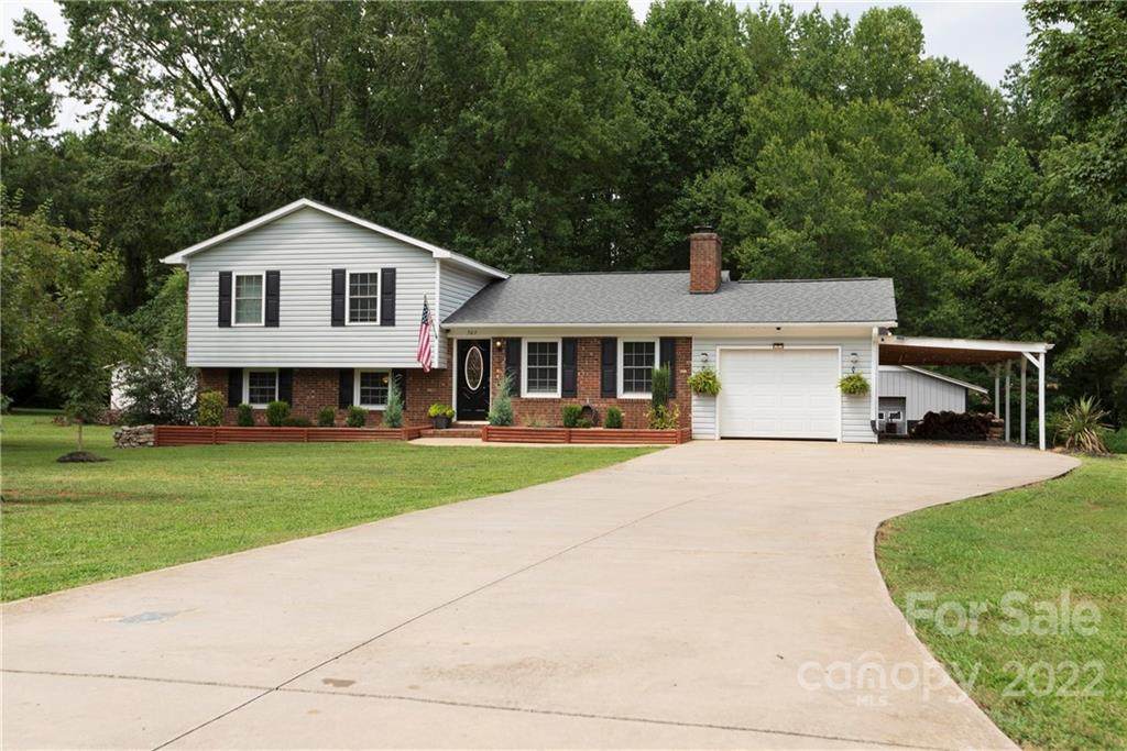 505 Canary Drive - Photo 1