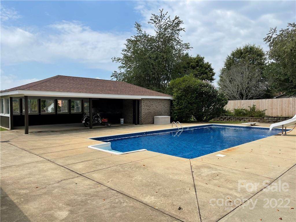 2896 Charlotte Highway - Photo 1