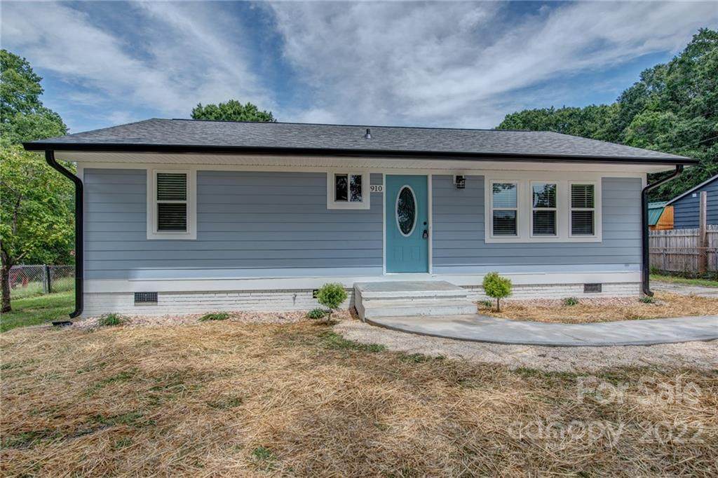 910 6th Avenue - Photo 1