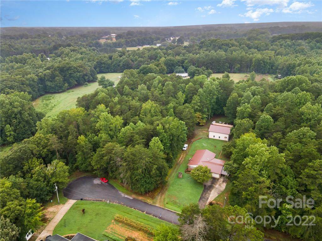 210 Mink Drive - Photo 1