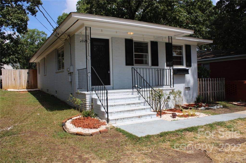 202 Lydia Street - Photo 1