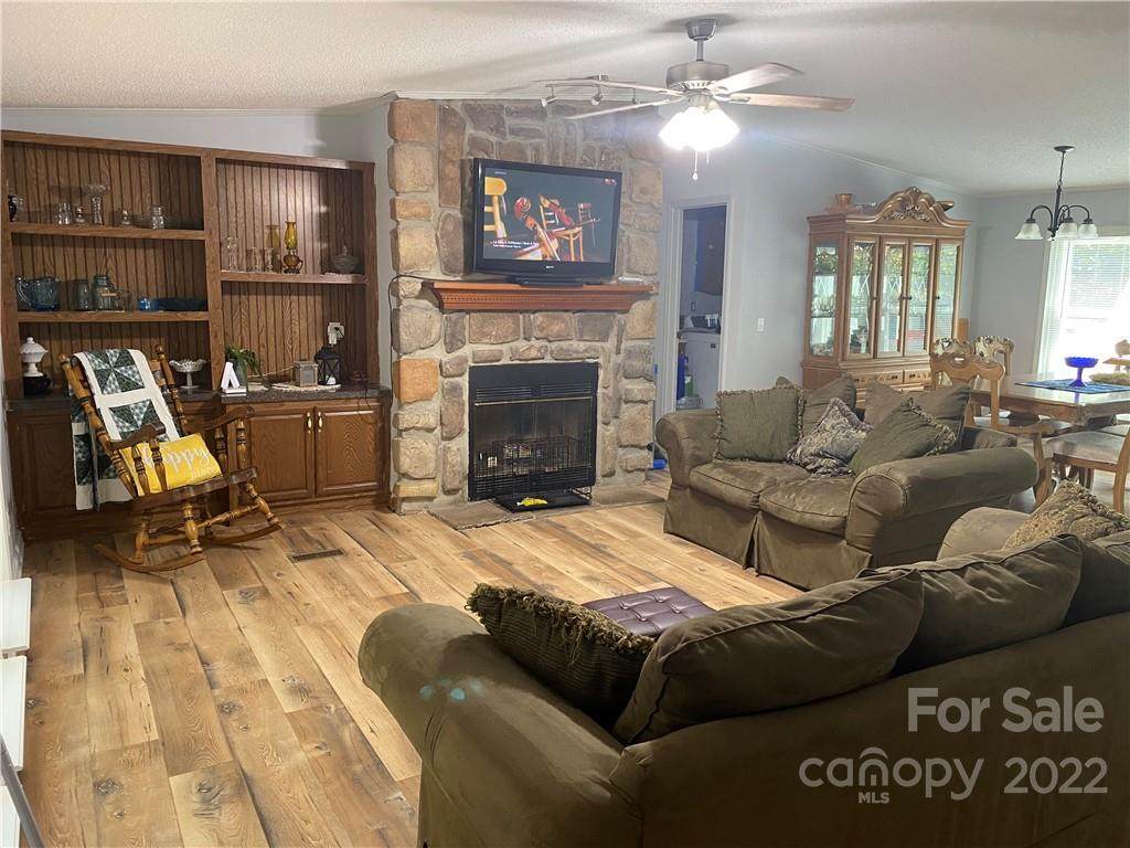 9040 Kings Drive - Photo 1