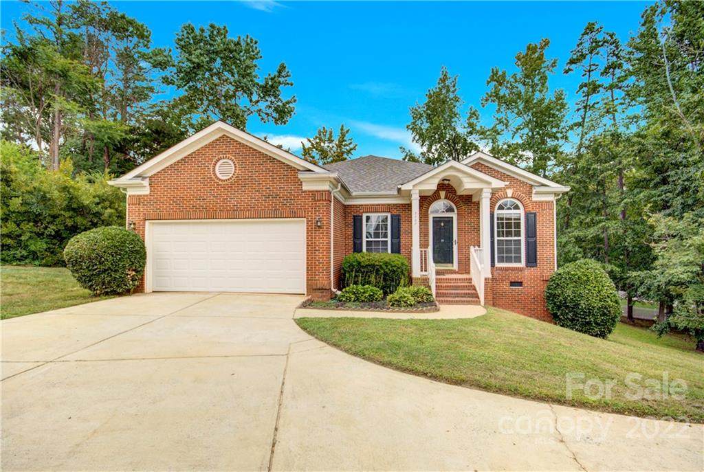 7707 Ninth Fairway Lane - Photo 1