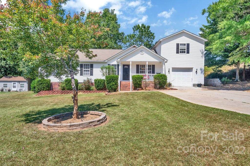 458 Stonehenge Drive - Photo 1
