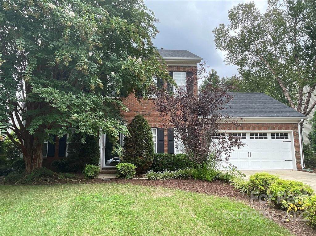 9924 Highlands Crossing Drive - Photo 1