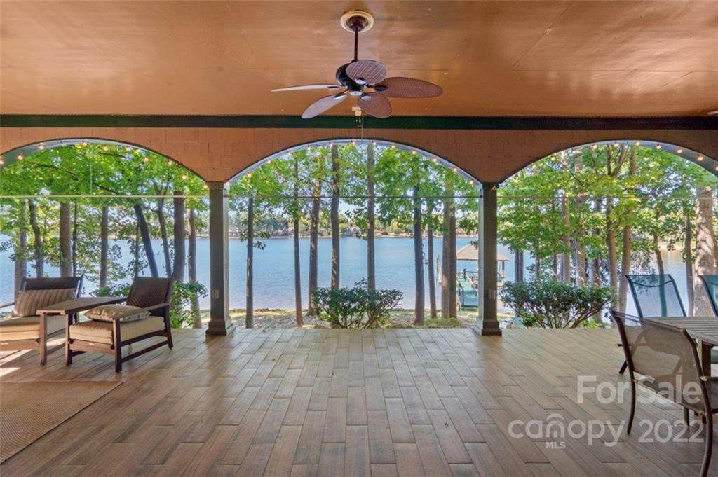 145 Hunters Pointe Lane - Photo 1