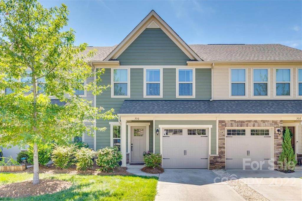 306 Willow Wood Court - Photo 1