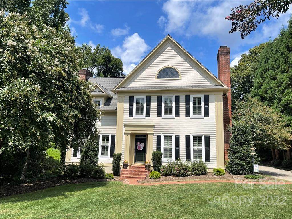 560 20th Avenue Court - Photo 1
