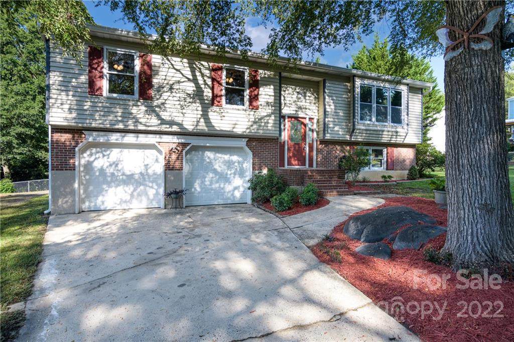 603 Spring Street - Photo 1