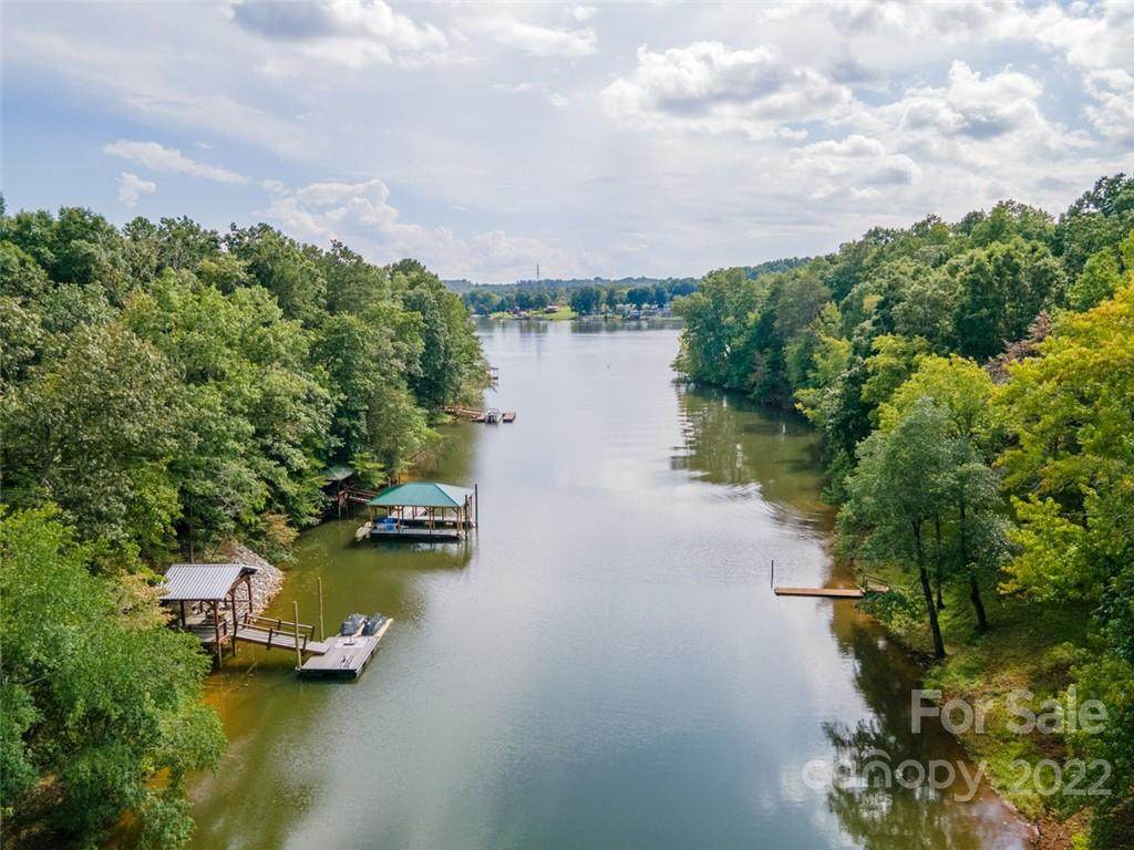 547 Stewart Rock Road - Photo 1