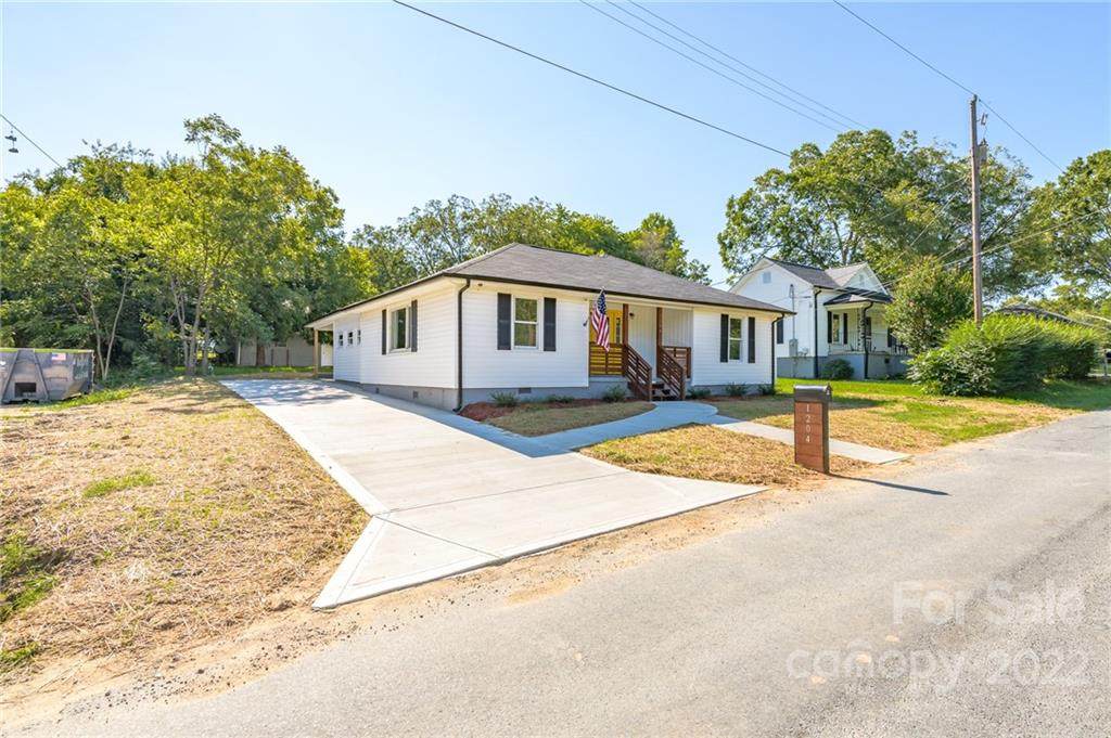 1204 Walnut Street - Photo 1