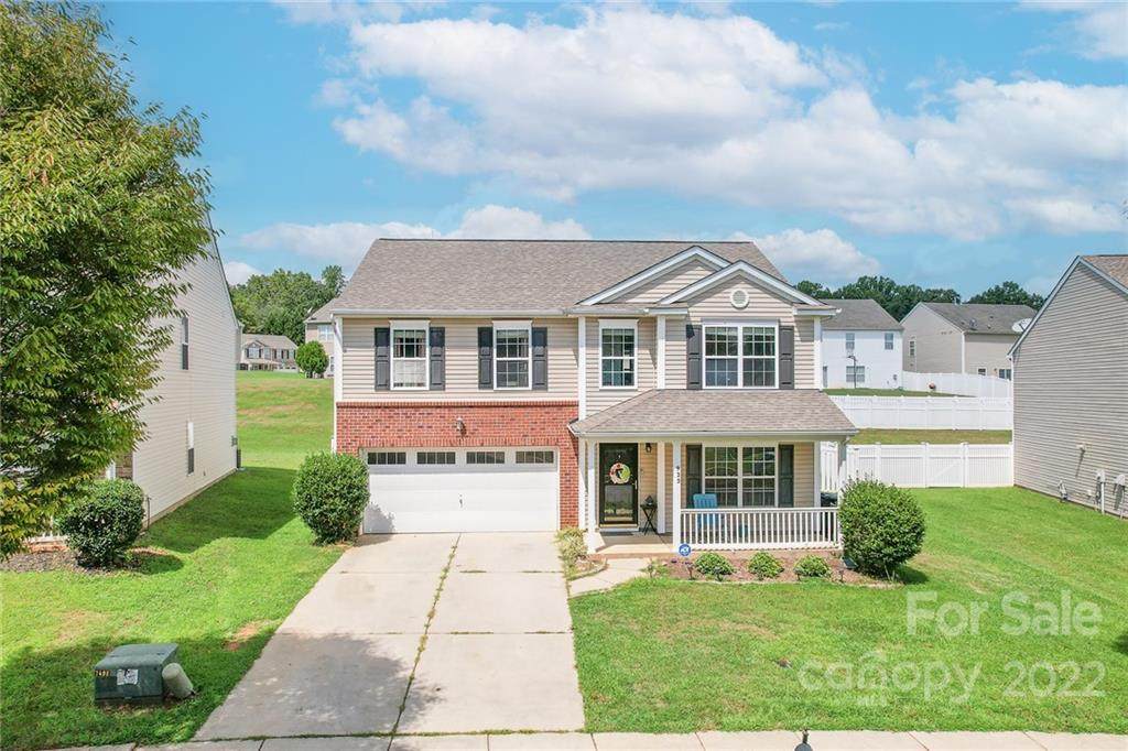 925 Silverberry Street - Photo 1