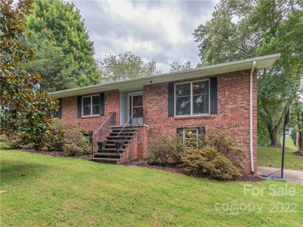 243 Camelot Drive - Photo 1