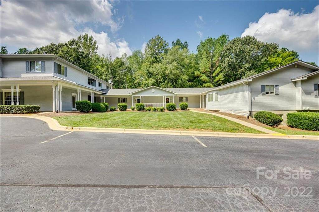8700 Baraka Place - Photo 1