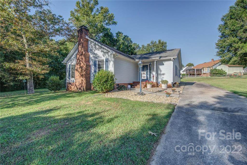 1598 Pine Creek Road - Photo 1