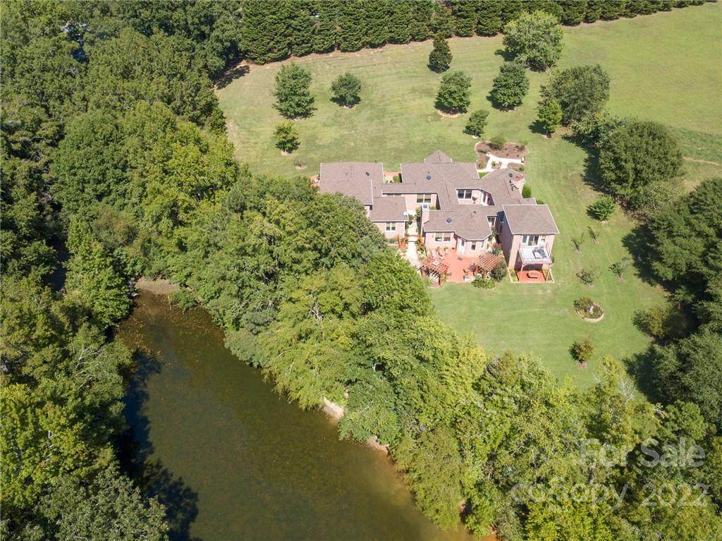 601 Baron Road - Photo 1