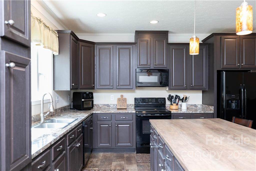 1404 Minter Road - Photo 1