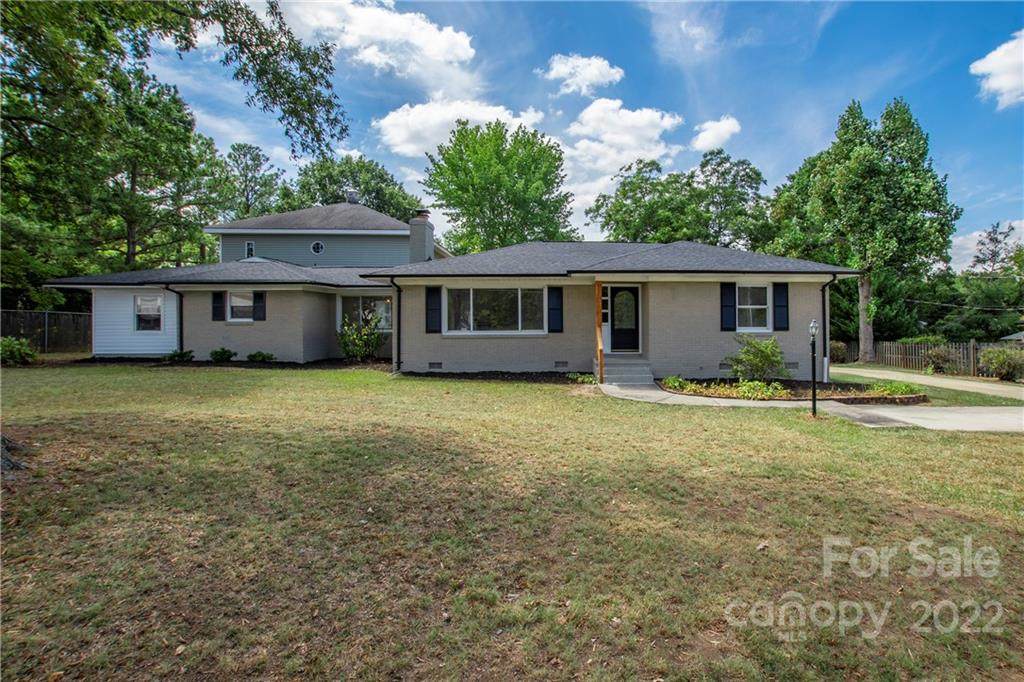 1103 Ebinport Road - Photo 1