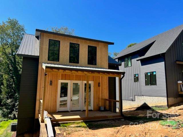 163 Hudson Street - Photo 1
