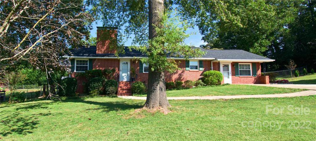 104 27th Ave Drive - Photo 1