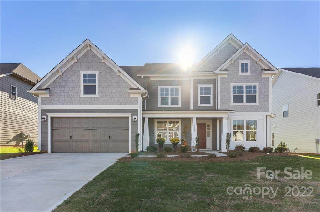 5009 Alexander Manor Drive - Photo 1