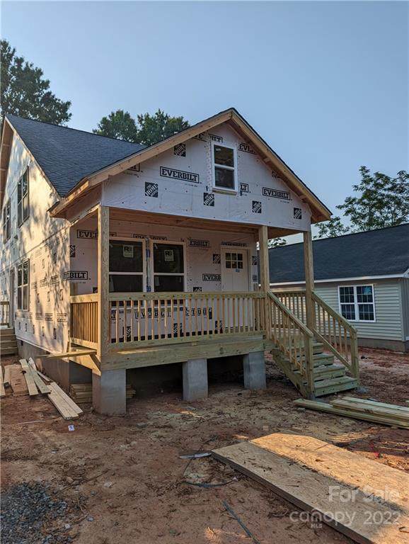 247 1/2 Bynum Avenue - Photo 1