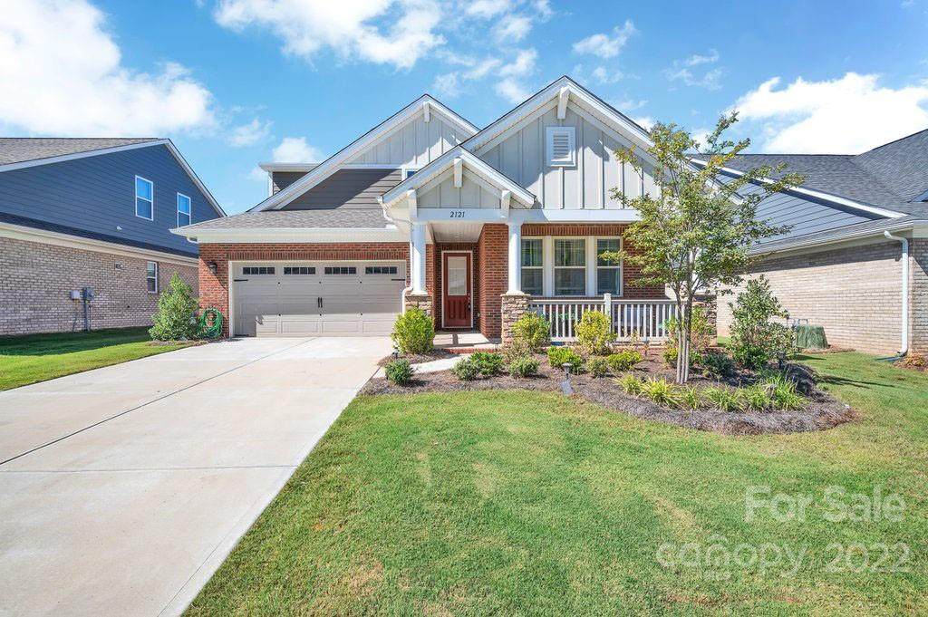 2121 Cadence Trace Drive - Photo 1
