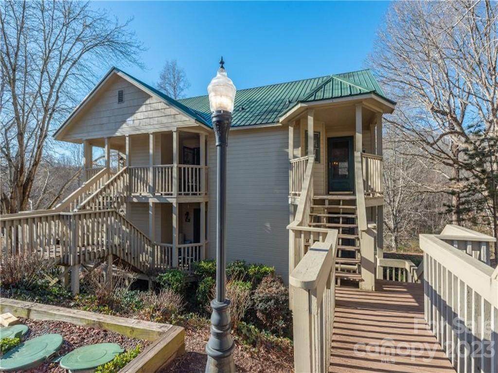 160 Whitney Boulevard - Photo 1