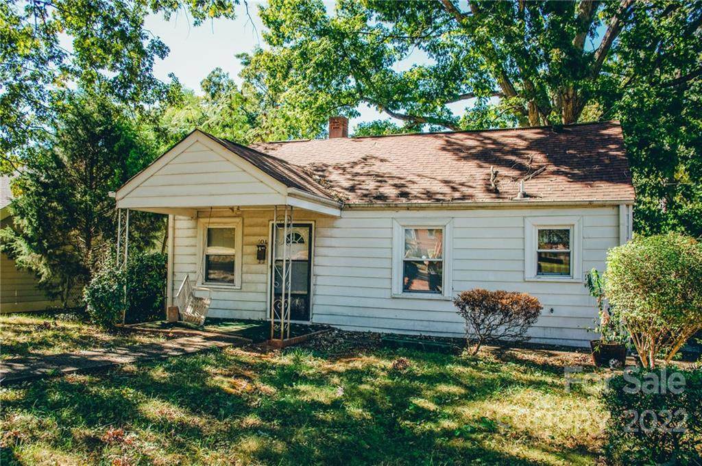 104 Gardner Avenue - Photo 1