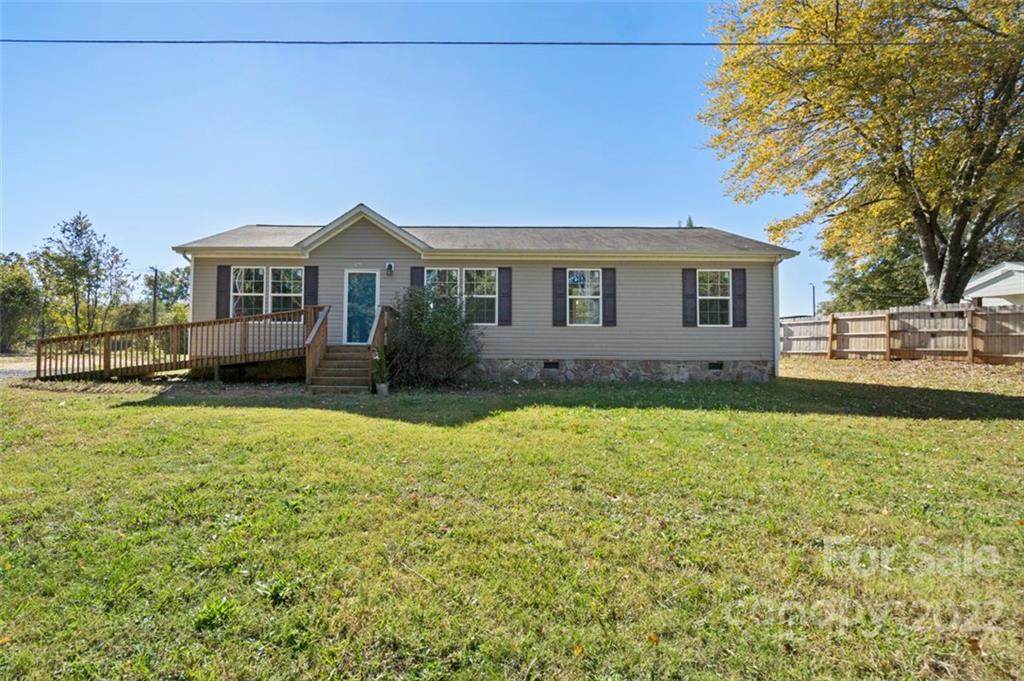 146 Roxie Lane - Photo 1