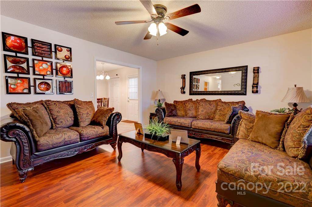 146 Eagles Nest Way - Photo 1