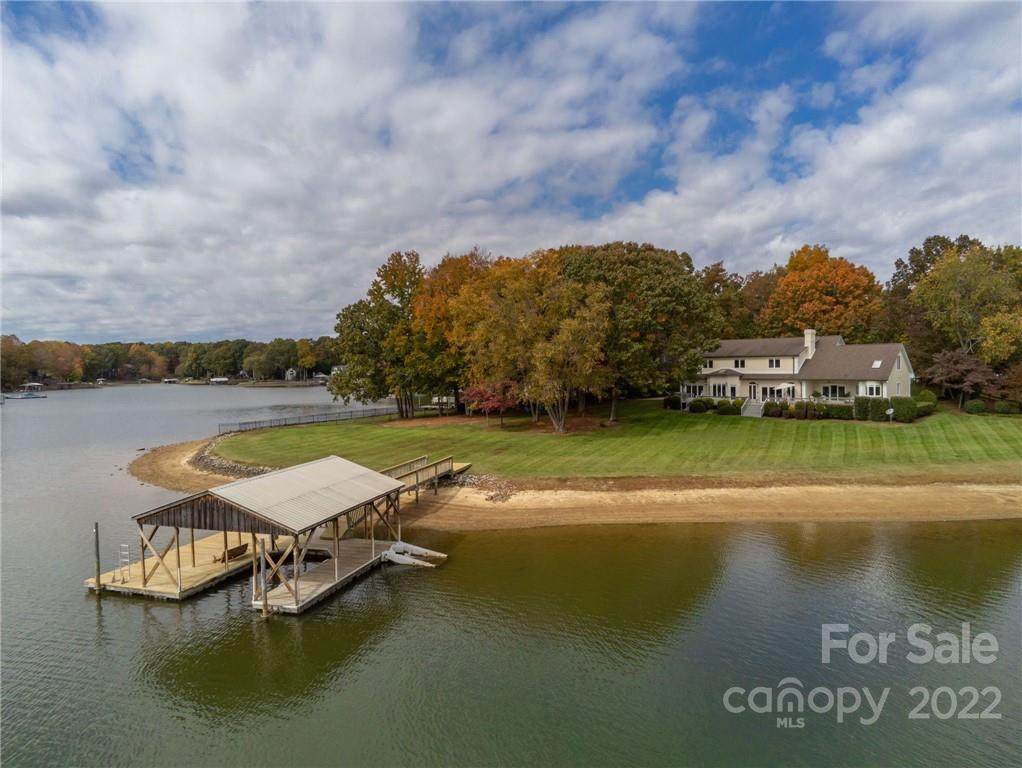 3749 Badger Run - Photo 1