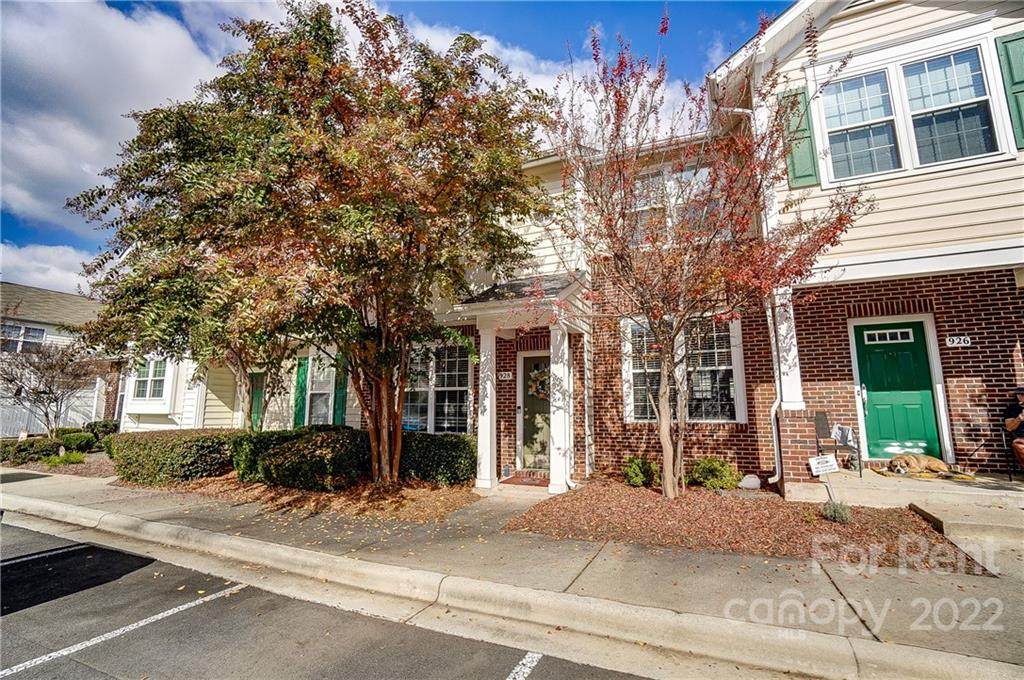 928 Azurine Circle - Photo 1