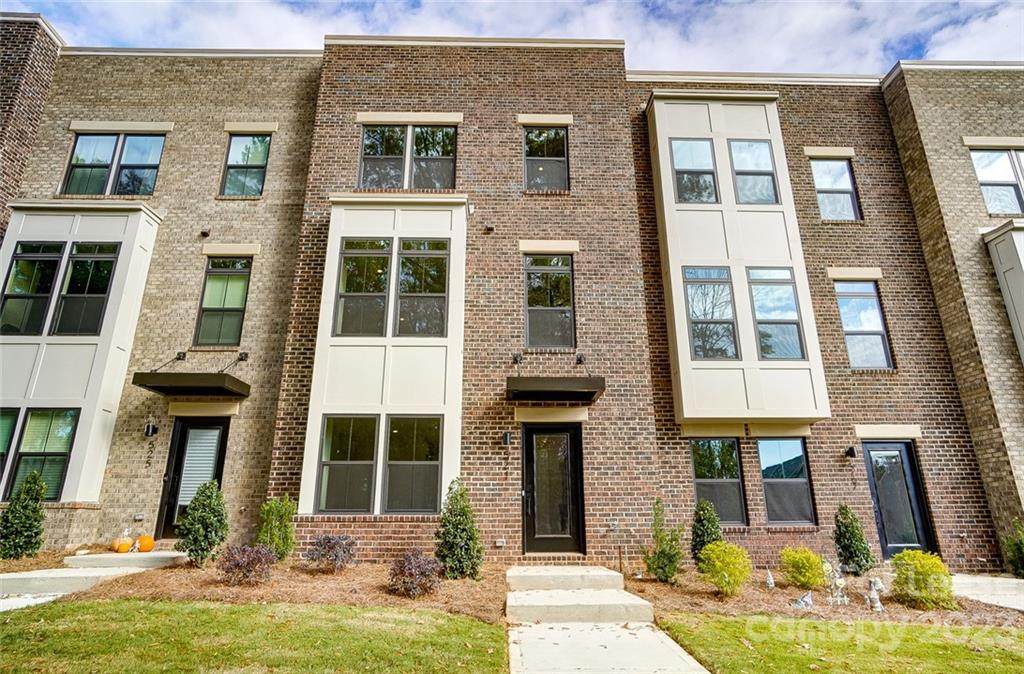 521 Nantahala Drive - Photo 1