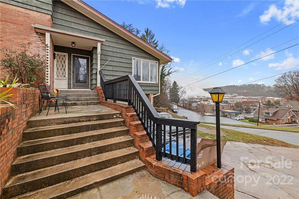 133 Maple Street - Photo 1