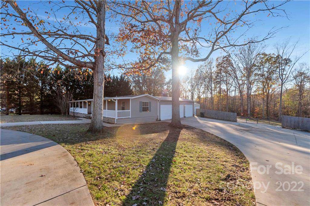 752 Sam Brown Road - Photo 1