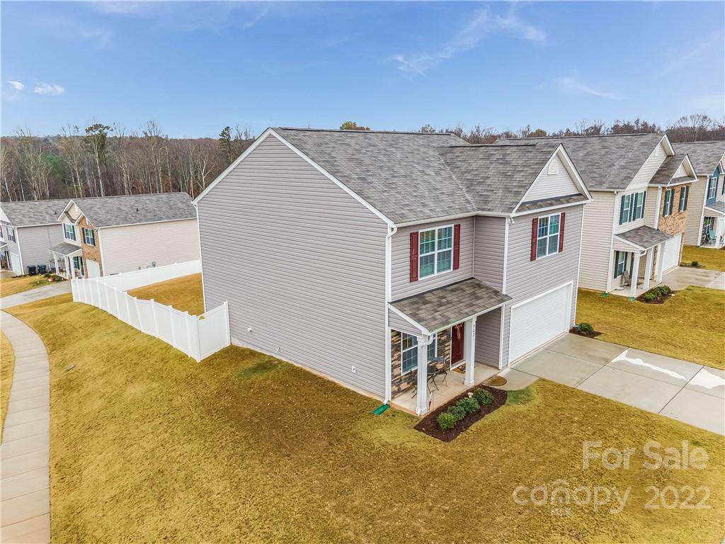 503 Benford Lane - Photo 1